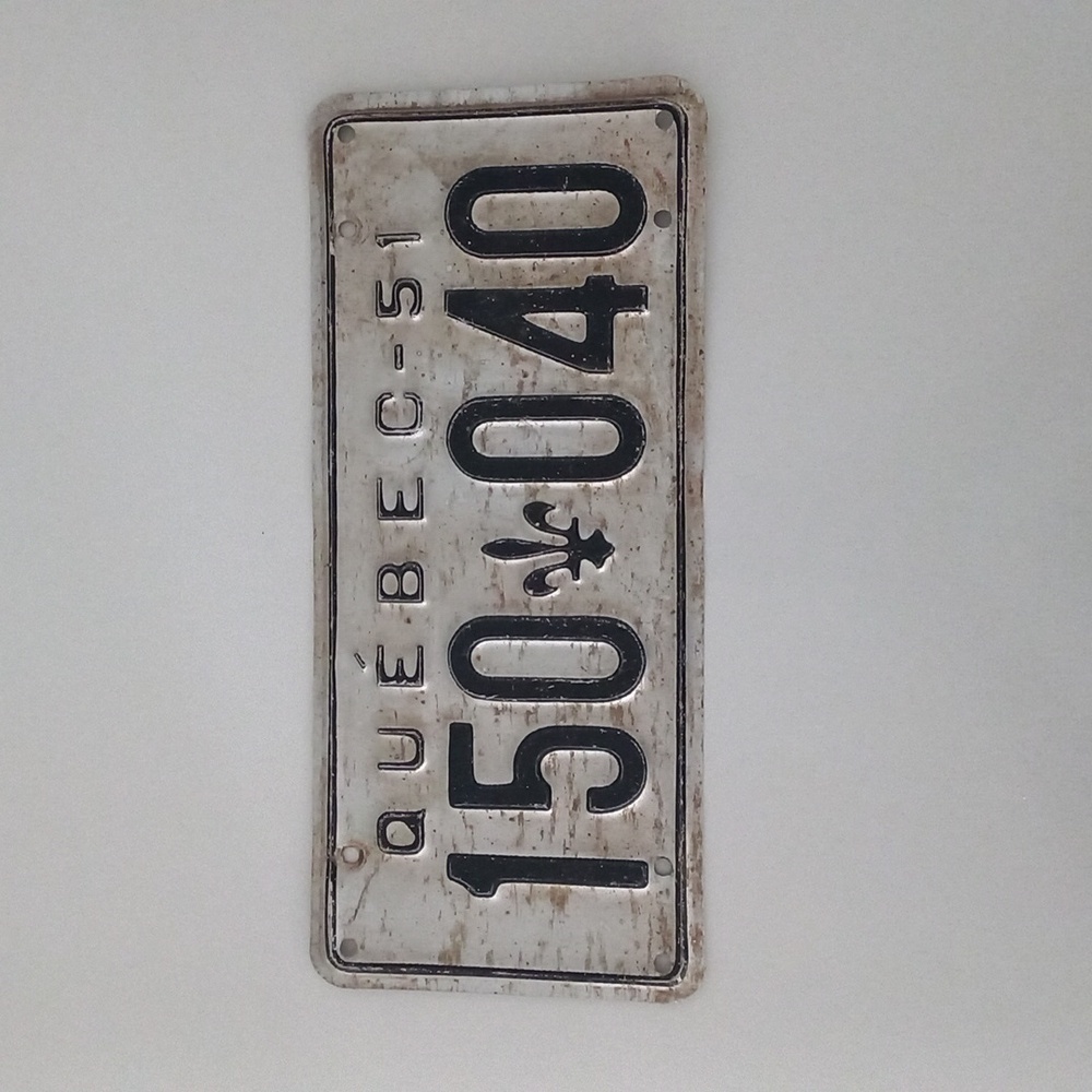 Original 1951 Québec Licence Plate Alluminum Not A Replica.